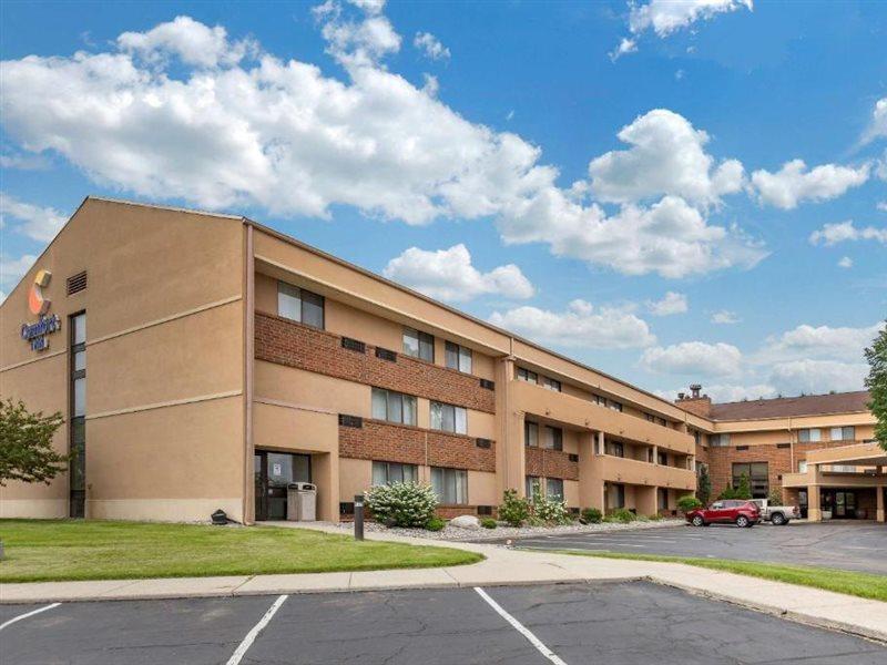 Comfort Inn Lansing Exterior photo