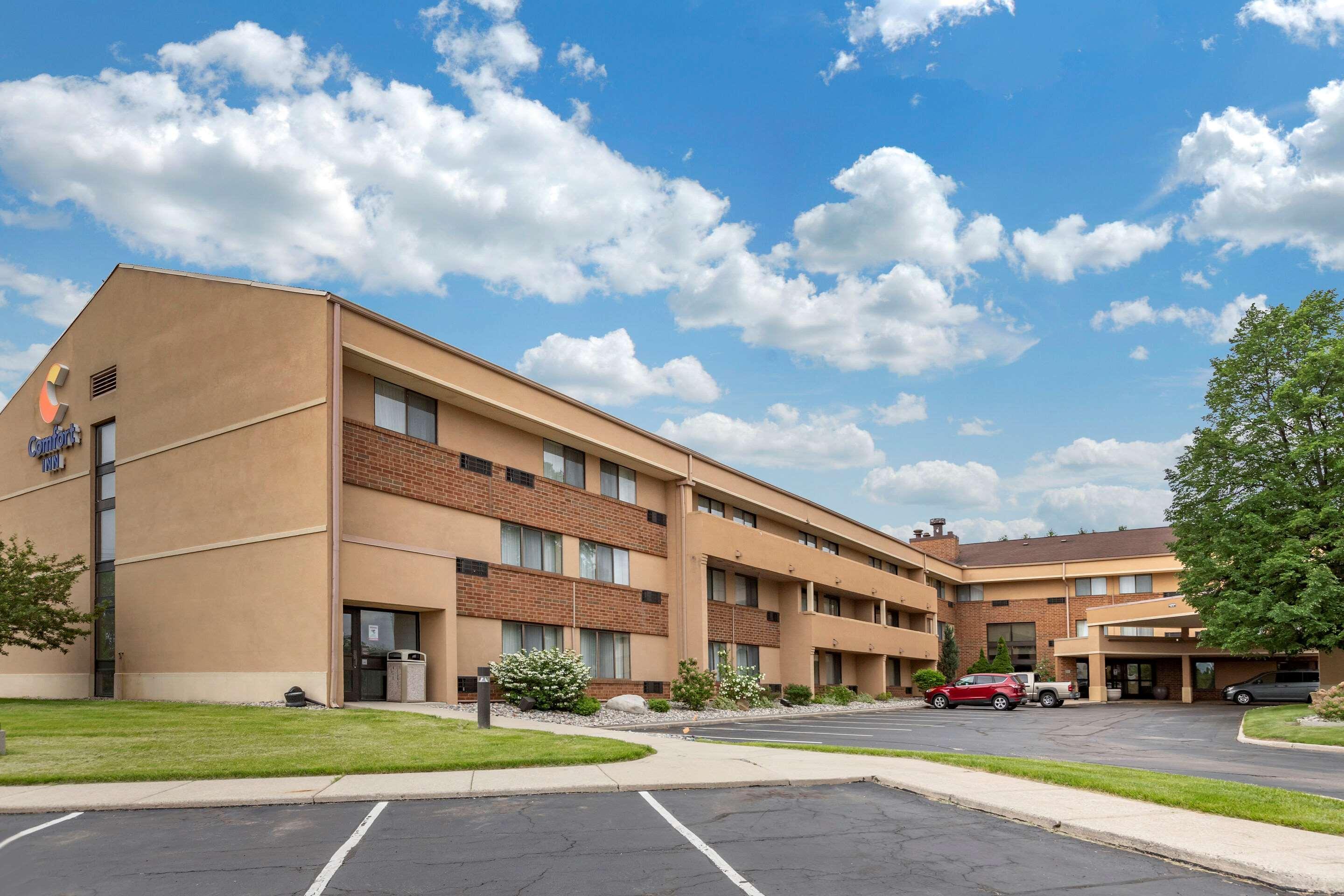 Comfort Inn Lansing Exterior photo